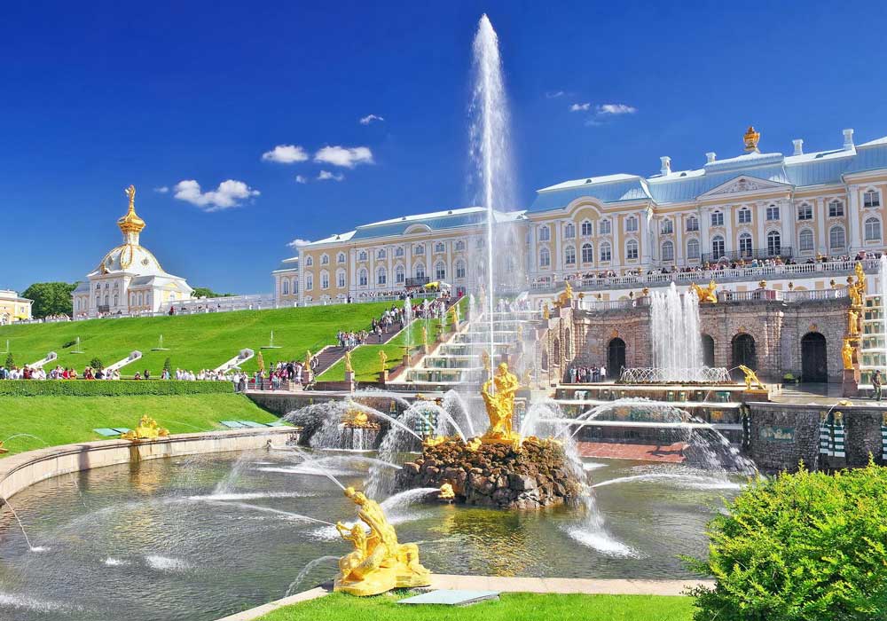 Нижний парк и Большой Петергофский дворец